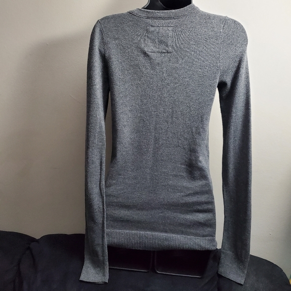 Hollister V neck button down cardigan. - Picture 2 of 4